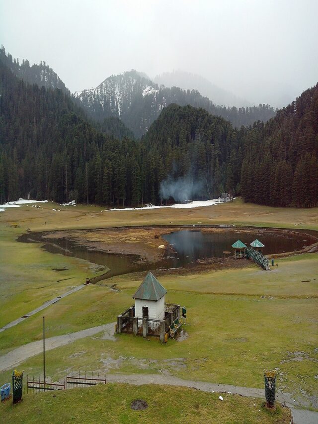 Are You Alone on Valentines? Escape to These 10 Serene Indian Destinations