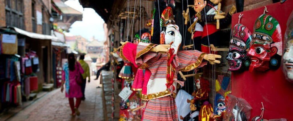 Kathmandu Tour Guide : Thamel Market